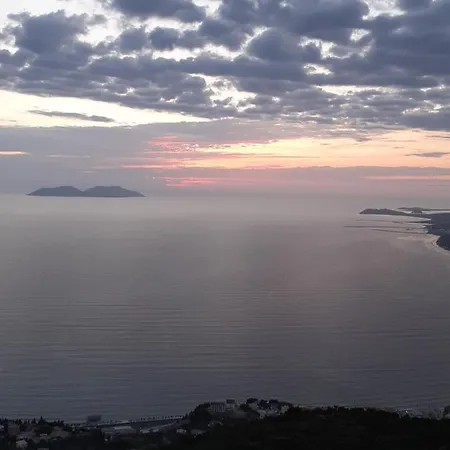 Sunset House Aurora&ersi Apartment *